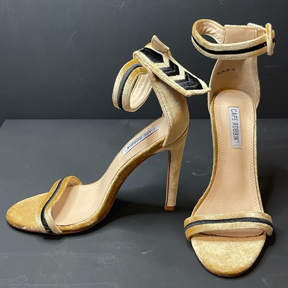 👡Women’s High Heel 👡 - Picture 2 of 3